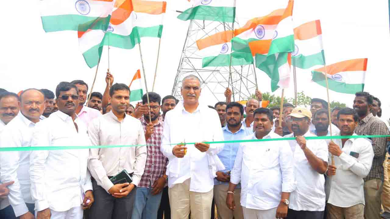 కాగిత‌పు జెండాలు అంటించుకోవాలా? కిష‌న్ రెడ్డిపై హ‌రీశ్‌రావు ఫైర్