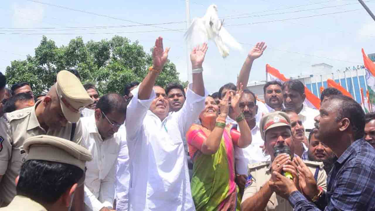 సామూహిక జాతీయ గీతాలాపనలో పాల్గొన్న మంత్రి ఇంద్రకరణ్ రెడ్డి
