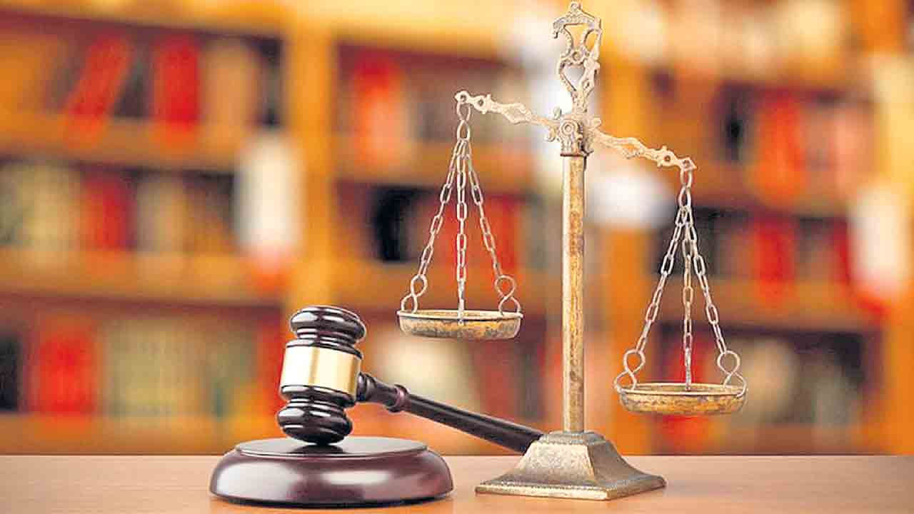 కవితపై మాట్లాడొద్దు