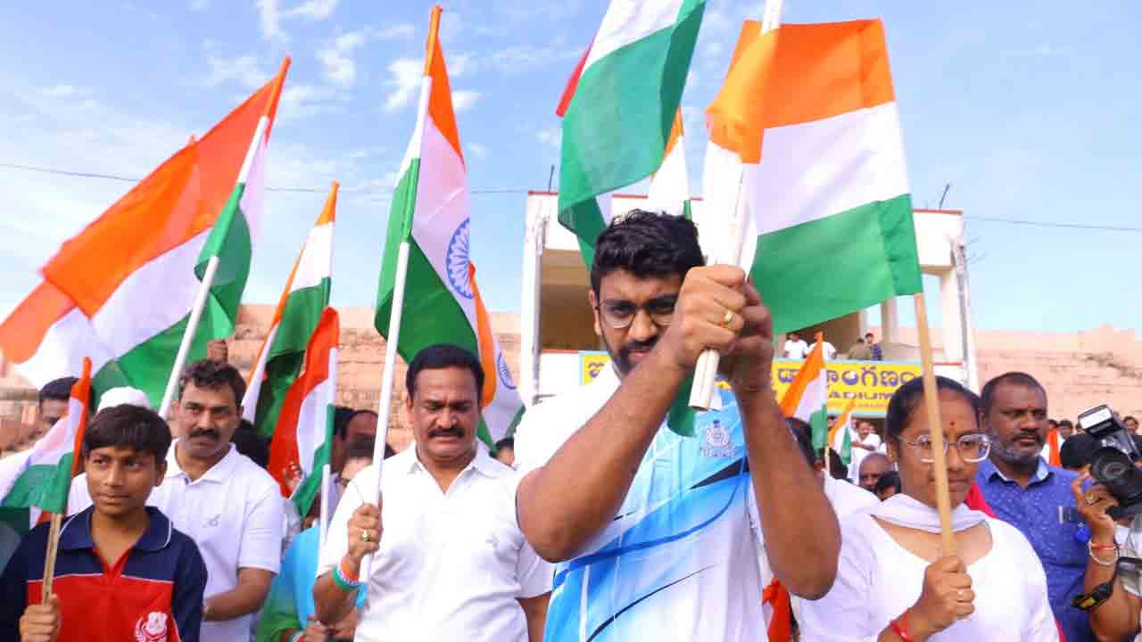 అమరుల త్యాగాలు చిరస్మరణీయం : కలెక్టర్‌ జితేష్ పాటిల్