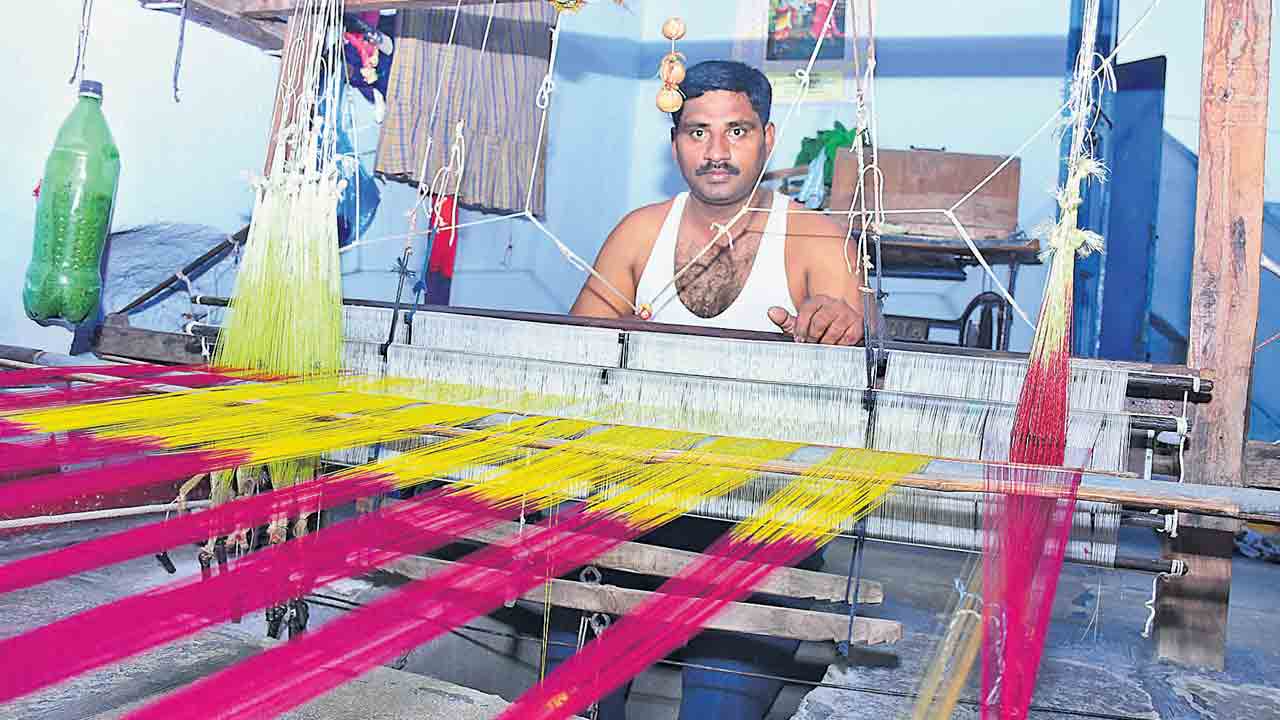 నేతన్నకు బీమా.. ధీమా