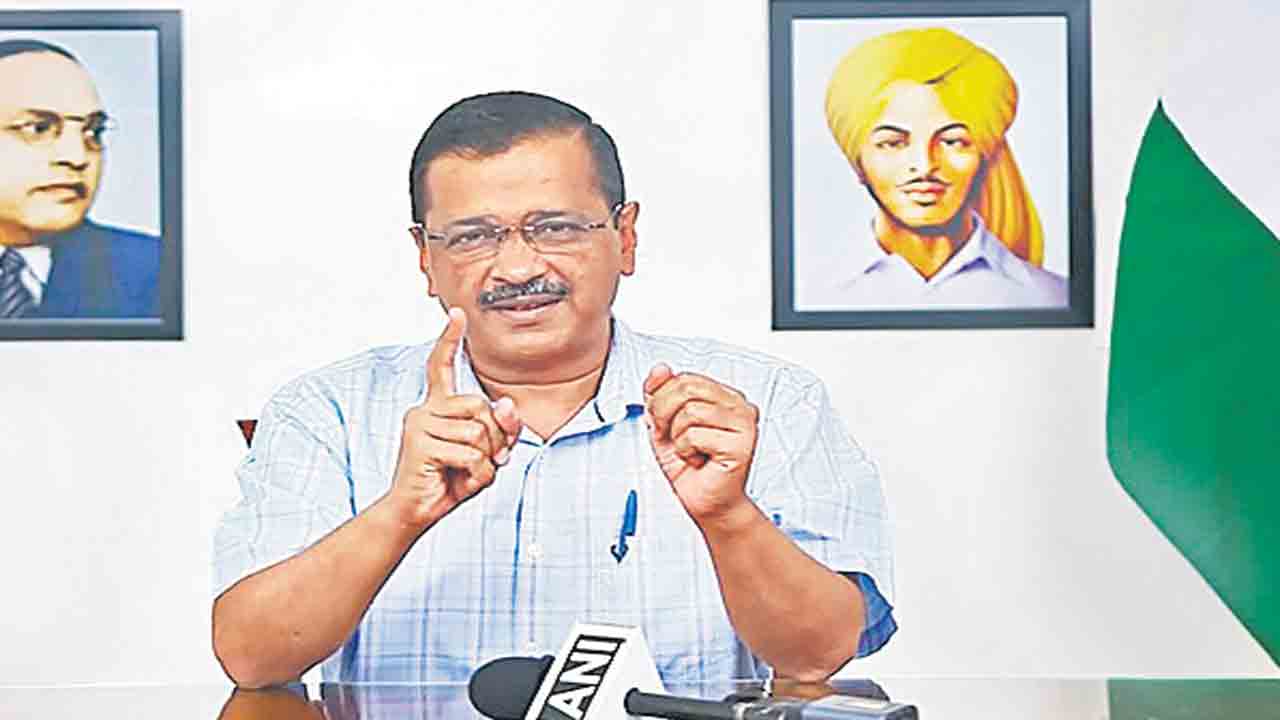 భ‌య‌ప‌డేందుకు మేం కాంగ్రెస్ కాదు.. మోదీపై కేజ్రీవాల్ ఫైర్