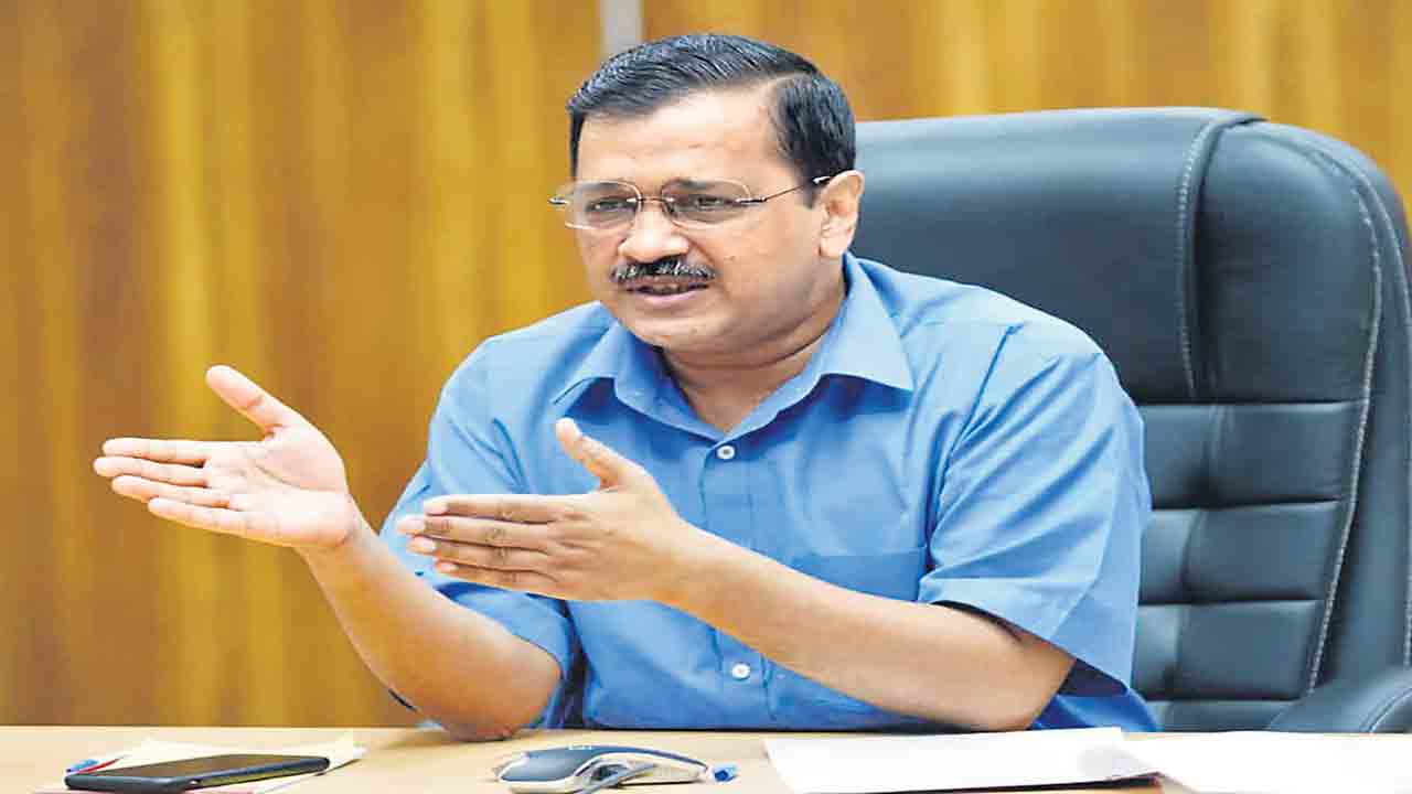 సంపన్నులకు రుణమాఫీలు.. పేదలపై పన్నులు