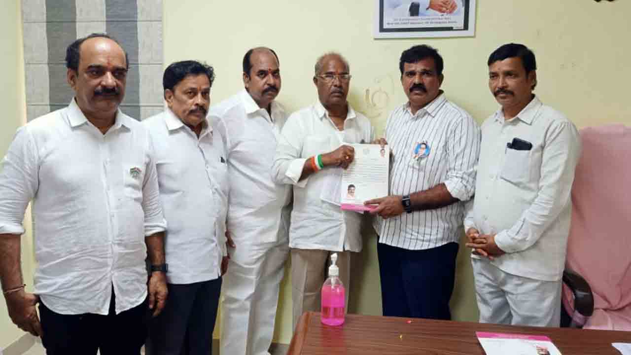 అర్హులైన ప్రతి ఒక్కరికి పింఛన్లు : ఎమ్మెల్యే క్రాంతి కిరణ్