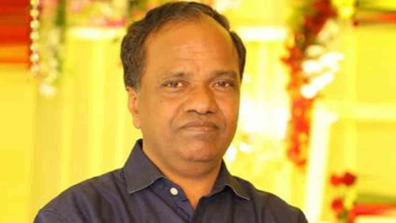 కేంద్రం చేతిలో కీలుబొమ్మలుగా కేంద్ర దర్యాప్తు సంస్థలు: కోలేటి దామోదర్‌