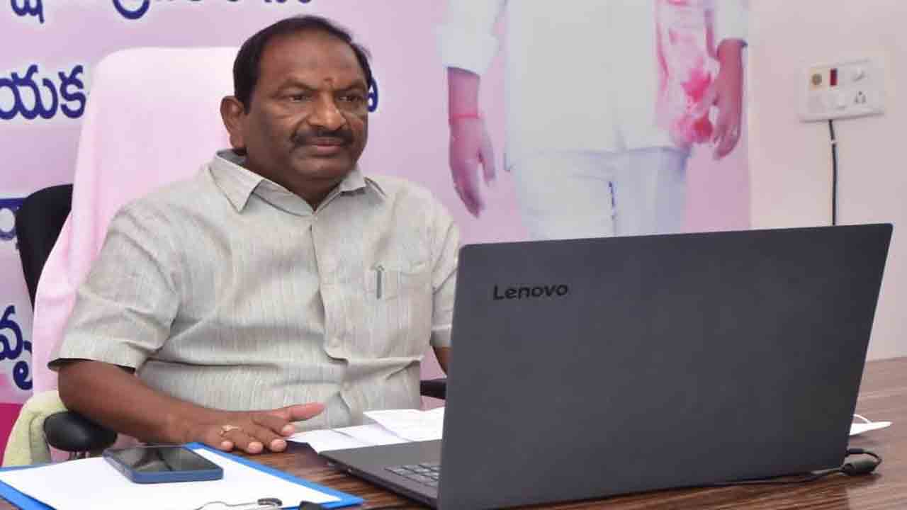 వజ్రోత్సవాలను ఘనంగా జరుపుకోవాలి