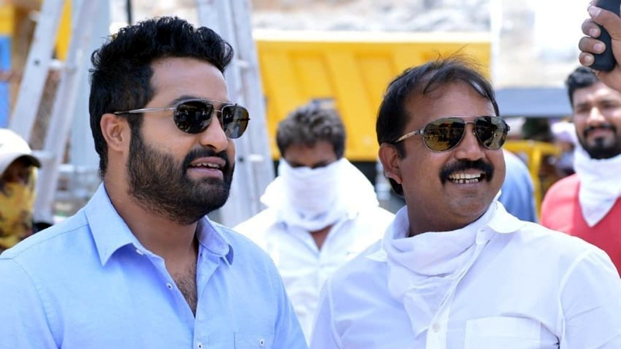 కొరటాల శివకు ఎన్ని కష్టాలు వచ్చాయో.. ఎన్టీఆర్30 కథ పూర్తిగా మారనుందా?