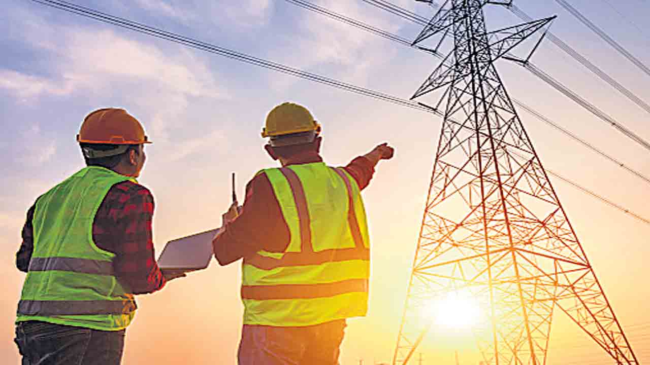రేపు విద్యుత్తు ఉద్యోగుల పీఆర్సీపై చర్చ