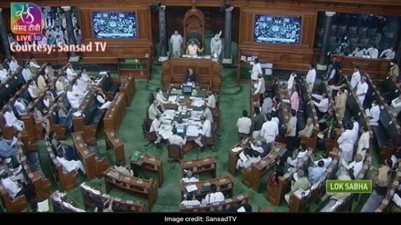 న‌లుగురు ఎంపీల‌పై స‌స్పెన్ష‌న్ ఎత్తివేత‌.. ధ‌ర‌ల పెరుగుద‌ల‌పై చ‌ర్చ ప్రారంభం