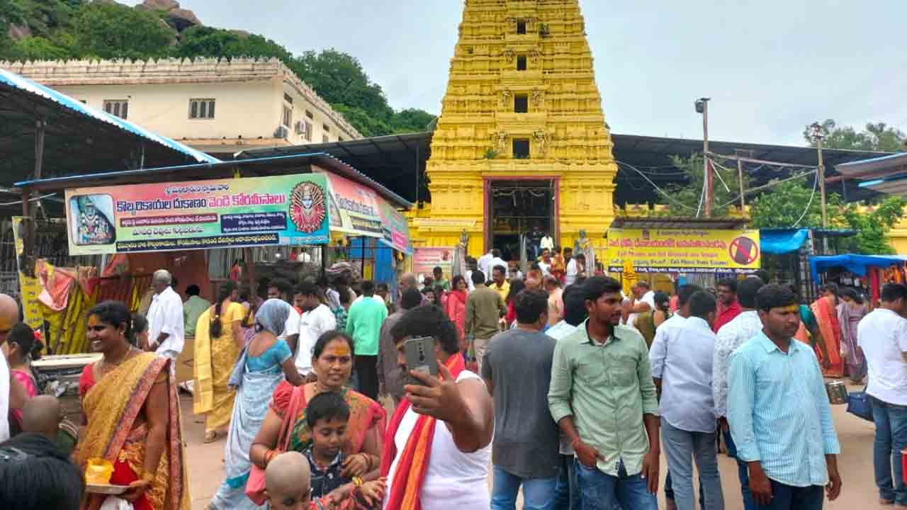 Mallanna temple | భక్తులతో కిటకిటలాడిన ‘మల్లన్న’ క్షేత్రం