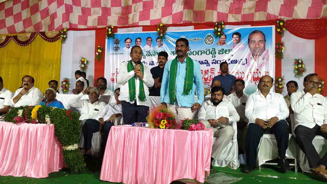 రైతు సంక్షేమానికి ప్రభుత్వం కృషి : ఎమ్మెల్యే మాణిక్‌రావు