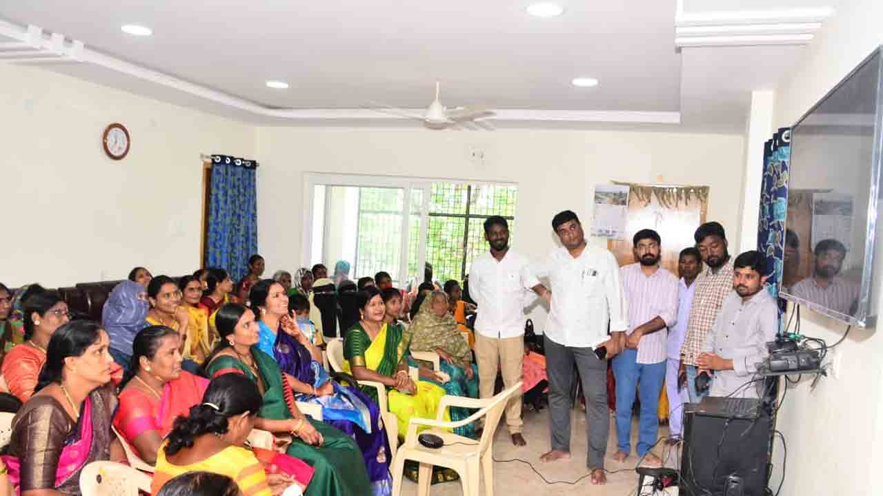 కల్యాణలక్ష్మి లబ్ధిదారులతో మంత్రి కేటీఆర్‌ వీడియో కాన్ఫరెన్స్