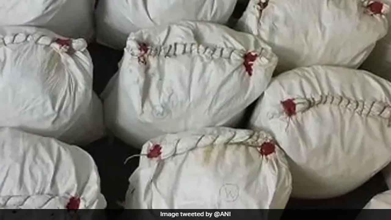 1400 కోట్ల విలువైన మెఫిడ్రోన్ సీజ్‌.. అయిదుగురి అరెస్టు