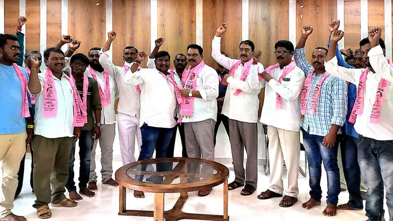 అభివృద్ధికి ఆకర్షితులయ్యే టీఆర్‌ఎస్‌లో చేరికలు : ఎమ్మెల్యే రవిశంకర్‌