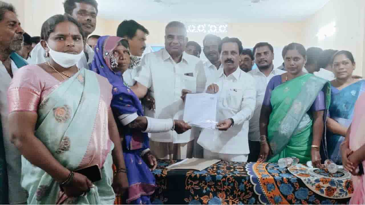 అర్హులందరికి ప్రభుత్వ పెన్షన్లు : ఎమ్మెల్యే రవీంద్ర కుమార్