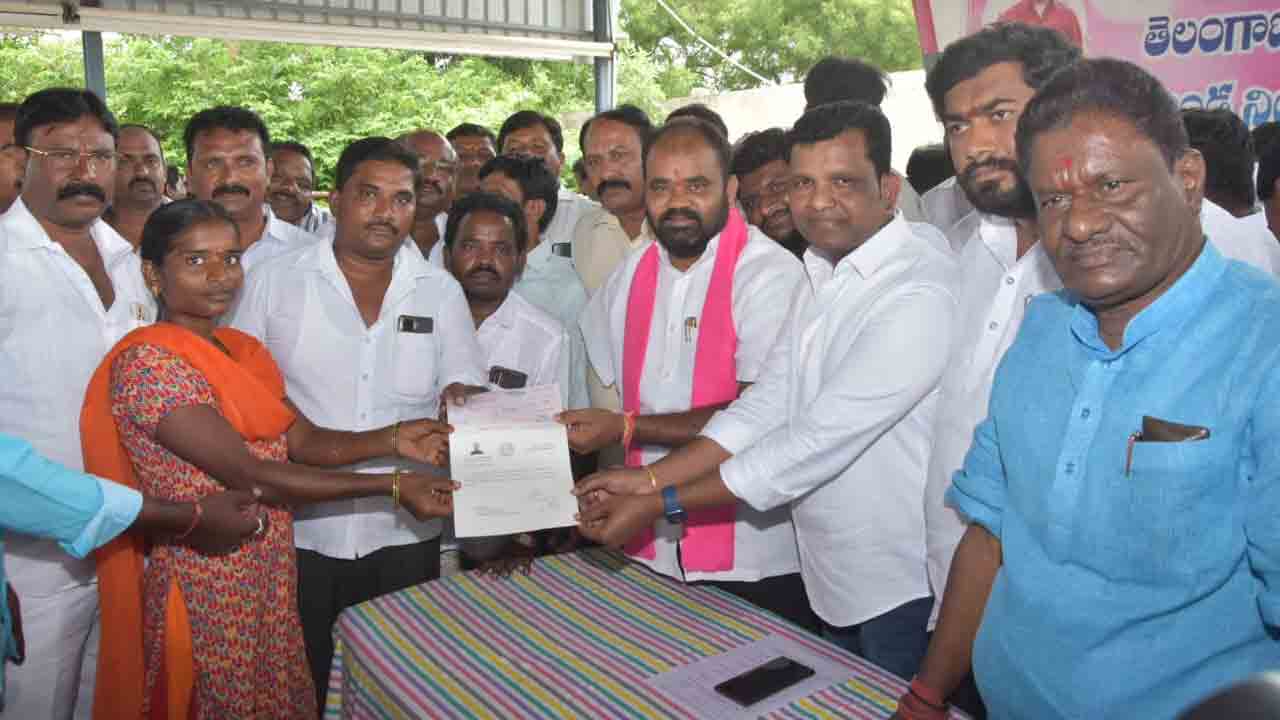 కోమటిరెడ్డి సోదరులిద్దరు తోడు దొంగలే : ఎమ్మెల్యే కిషోర్‌ కుమార్‌