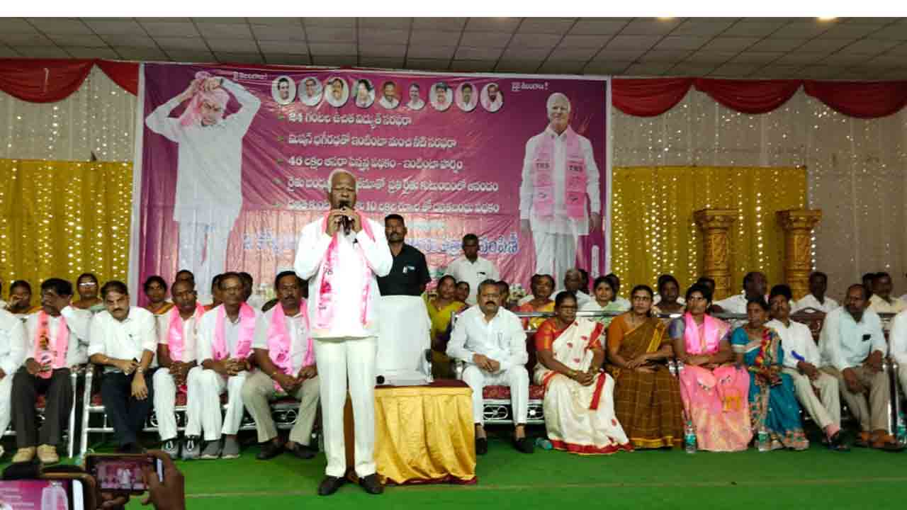 బీజేపీని లేకుండా చేస్తేనే తెలంగాణ అభివృద్ధి : ఎమ్మెల్సీ కడియం శ్రీహరి