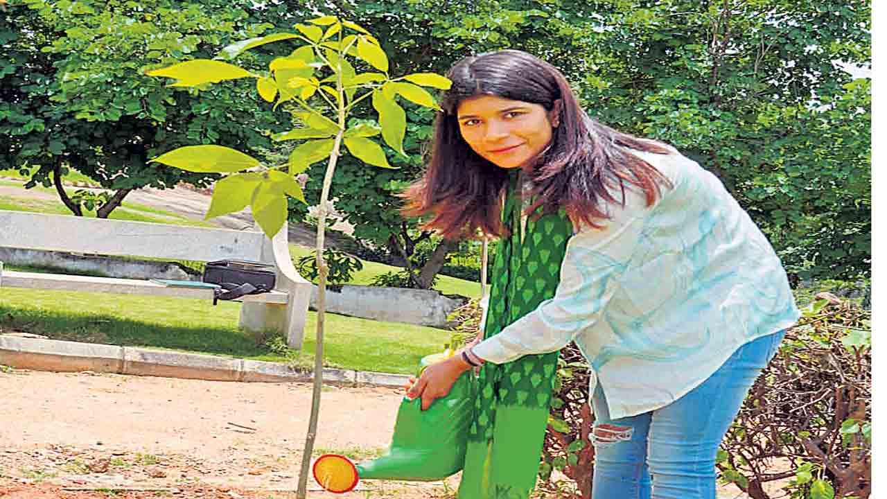 గ్రీన్‌ ఇండియా చాలెంజ్‌లో నిఖత్‌