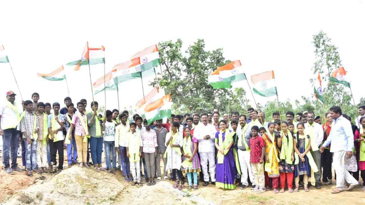 అవకాశం ఉన్న ప్రతి చోటా ఫ్రీడం పార్కుల నిర్మాణం : మంత్రి నిరంజన్‌ రెడ్డి