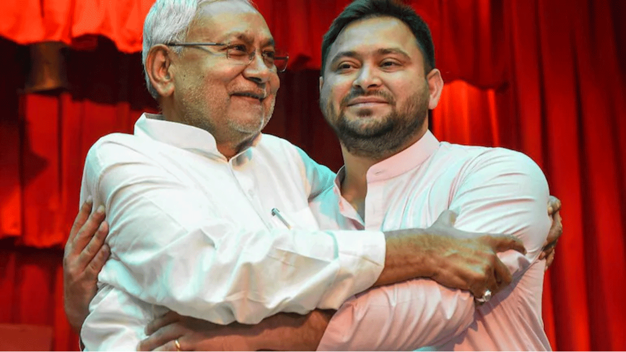 ప్రాంతీయ పార్టీలను అంత‌మొందించేందుకు కాషాయ పార్టీ కుట్ర‌ : తేజ‌స్వి యాద‌వ్‌