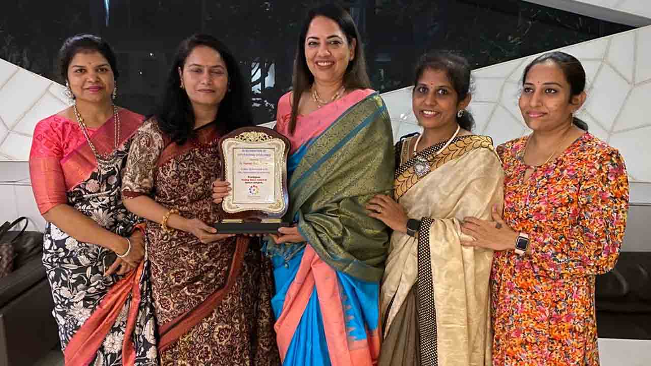 తెలంగాణ కల్చరల్ సొసైటీ సింగపూర్ ఆధ్వర్యంలో.. డా.పద్మజా రెడ్డికి ఘన సన్మానం