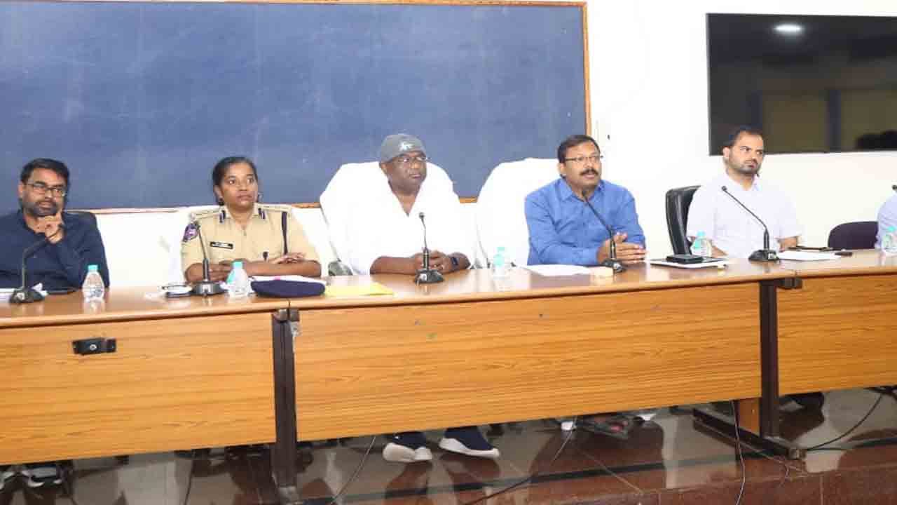 గణేశ్‌ ఉత్సవాలను ప్రశాంతంగా జరుపుకోవాలి