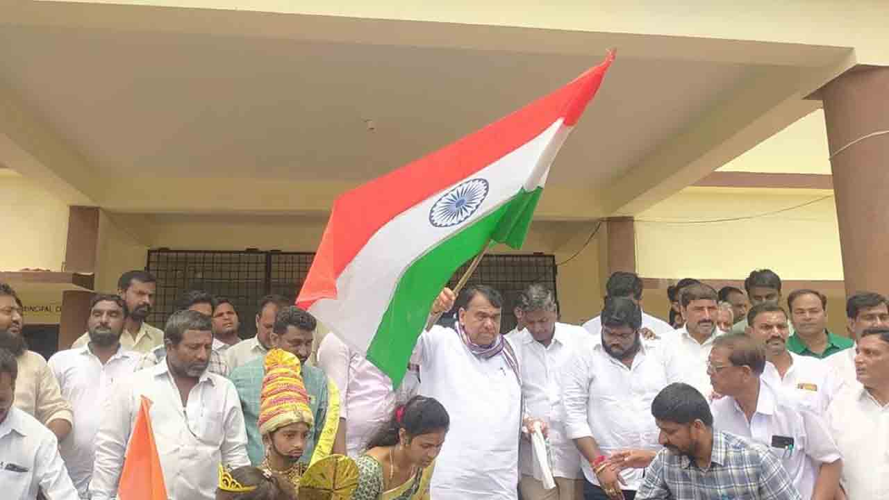 అందరికి సమాన అవకాశాలు కల్పించడమే నిజమైన స్వాతంత్య్రం : స్పీకర్‌ పోచారం