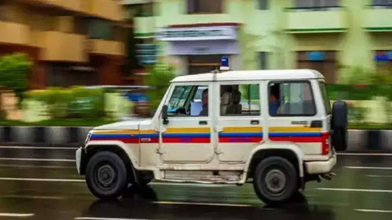 Mumbai: బాలుడు మూత్రం పోస్తుండ‌గా వీడియో.. ఇద్ద‌రిపై పోక్సో కింద కేసు