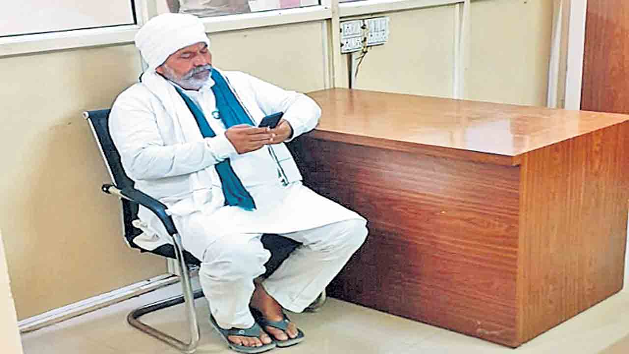 నిరుద్యోగ ర్యాలీలో పాల్గొనకుండా టికాయిత్‌ అరెస్ట్‌