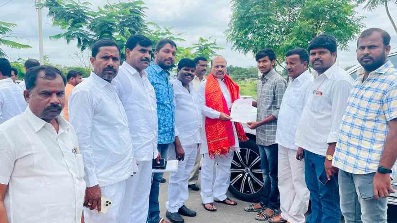 ముఖ్యమంత్రి సహాయనిధి నిరు పేదలకు వరం : ఎమ్మెల్యే మంచిరెడ్డి