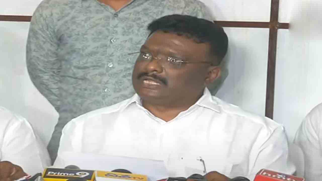 కాంగ్రెస్ పార్టీ ఓ మాఫియాగా మారిపోయింది.. దాసోజు శ్ర‌వ‌ణ్‌ సంచ‌ల‌న వ్యాఖ్య‌లు