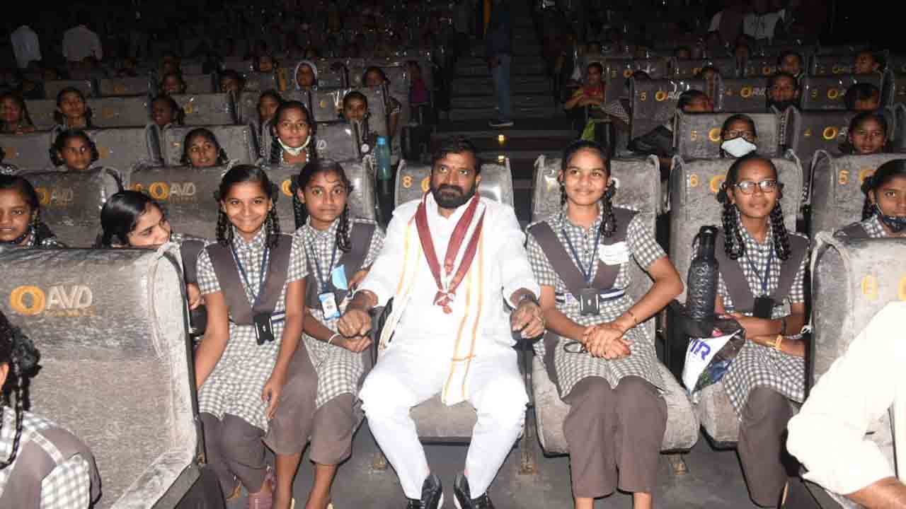 ప్రతి ఒక్కరు జాతీయ భావనను పెంపొందించుకోవాలి : మంత్రి శ్రీనివాస్ గౌడ్