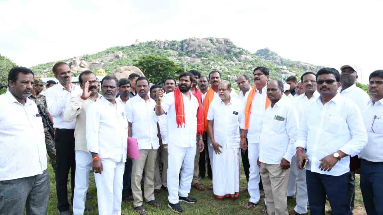 మన్యంకొండ వద్ద ‘బడ్జెట్ హోటల్’ : మంత్రి శ్రీనివాస్ గౌడ్