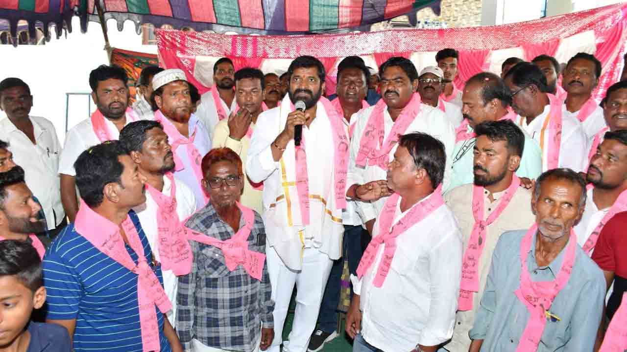 అభివృద్ధి మాది.. మత ఘర్షణలు వారివి : మంత్రి శ్రీనివాస్ గౌడ్