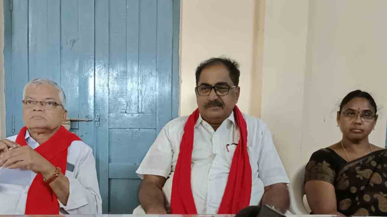 మునుగోడులో బీజేపీ వ్యతిరేక శక్తులతో కలిసి పోరాడుతాం: తమ్మినేని వీరభద్రం