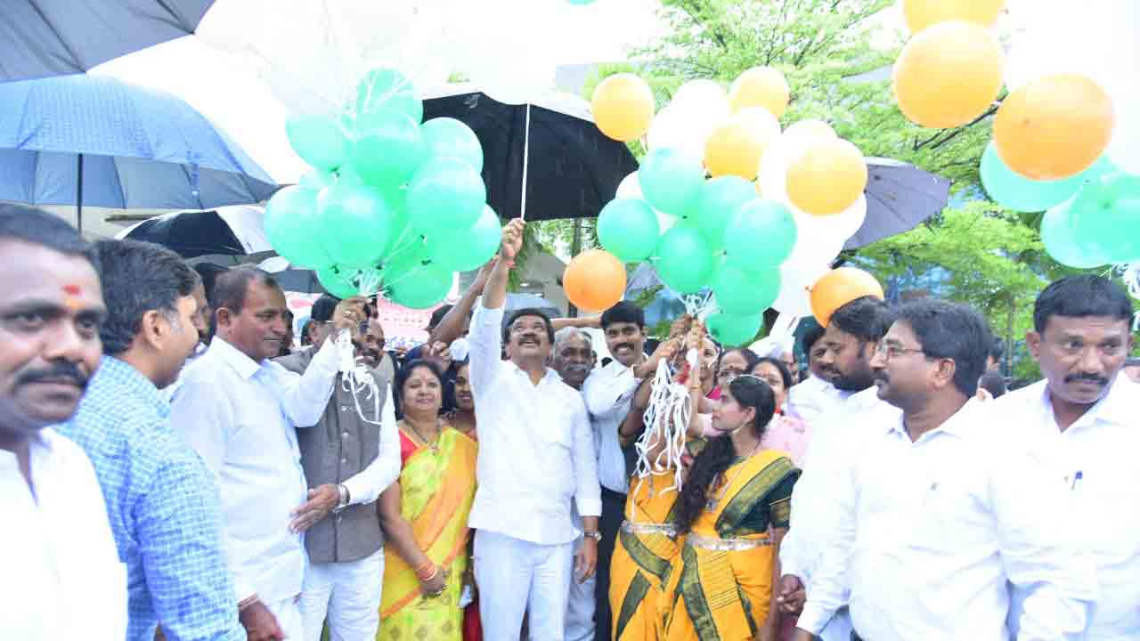 మహనీయుల స్ఫూర్తిని మరువొద్దు : మంత్రి వేముల