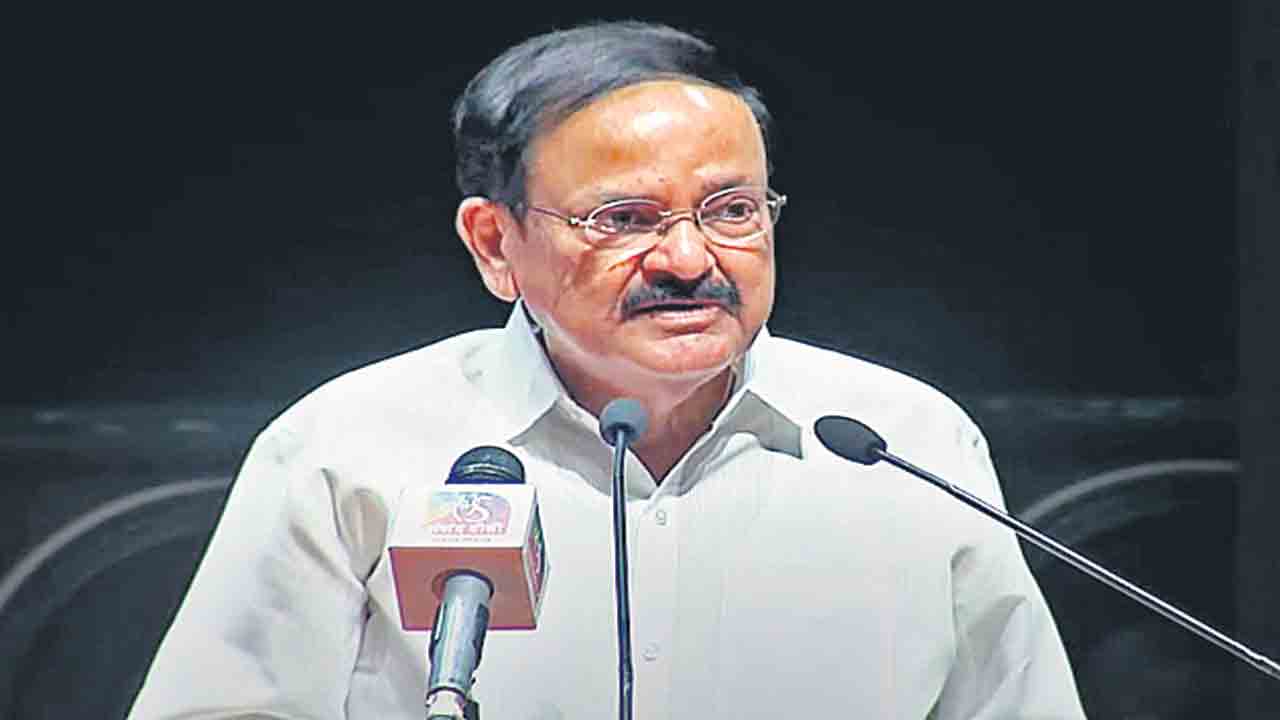 వెంకయ్యకు వీడ్కోలు