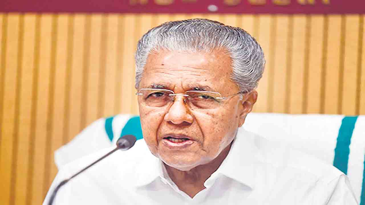 కేరళ ప్రభుత్వాన్ని కూల్చేందుకు కేంద్రం కుట్ర