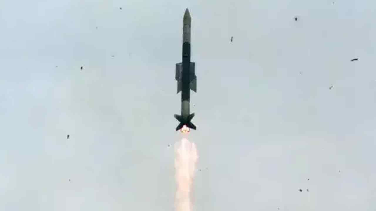 VL-SRSAM | వీఎల్ ఎస్ఆర్‌సామ్ క్షిప‌ణి ప్ర‌యోగం విజ‌య‌వంతం