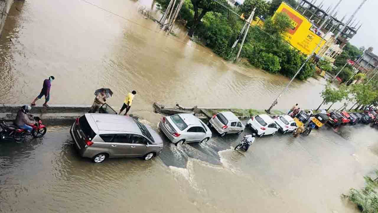 Warangal లో కుండపోతగా కురిసిన వాన