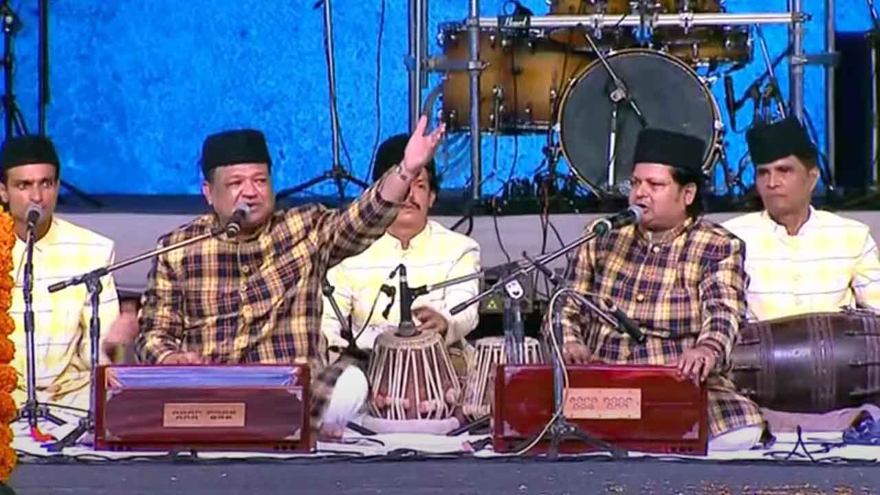 ల‌హ‌రార‌హాహై దేకో ఆకాశ్ ప‌ర్ తిరంగా… వార్సీ బ్ర‌ద‌ర్స్‌కు కేసీఆర్‌ స‌లాం