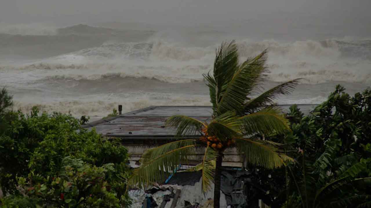 ఉత్తర కోస్తాంధ్రప్రదేశ్కు భారీ వర్షాల ముప్పు