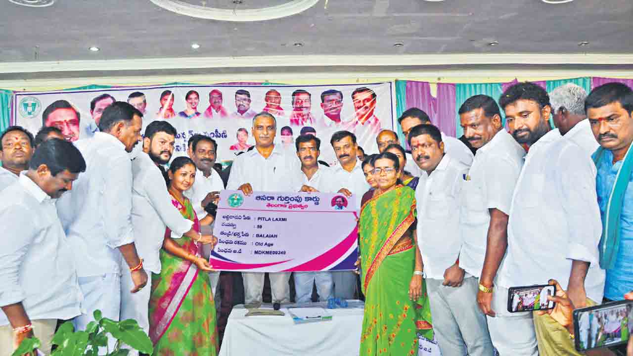 మనమే మోడల్