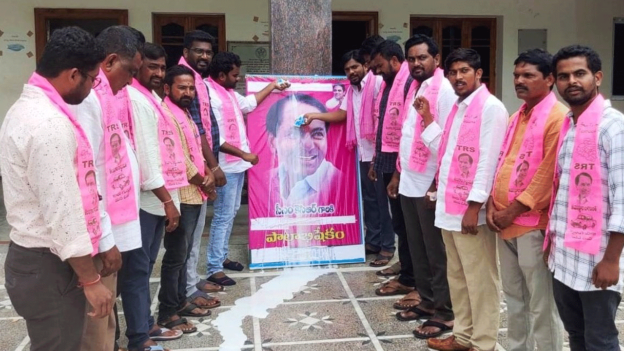 కొత్త పింఛన్లపై లబ్ధిదారుల హర్షం