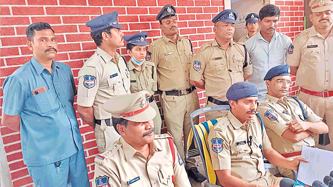 కుటుంబ కలహాల వల్లే ..హత్య చేయించారు