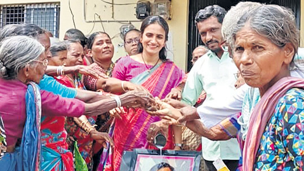 పింఛన్‌తో సామాజిక భద్రత