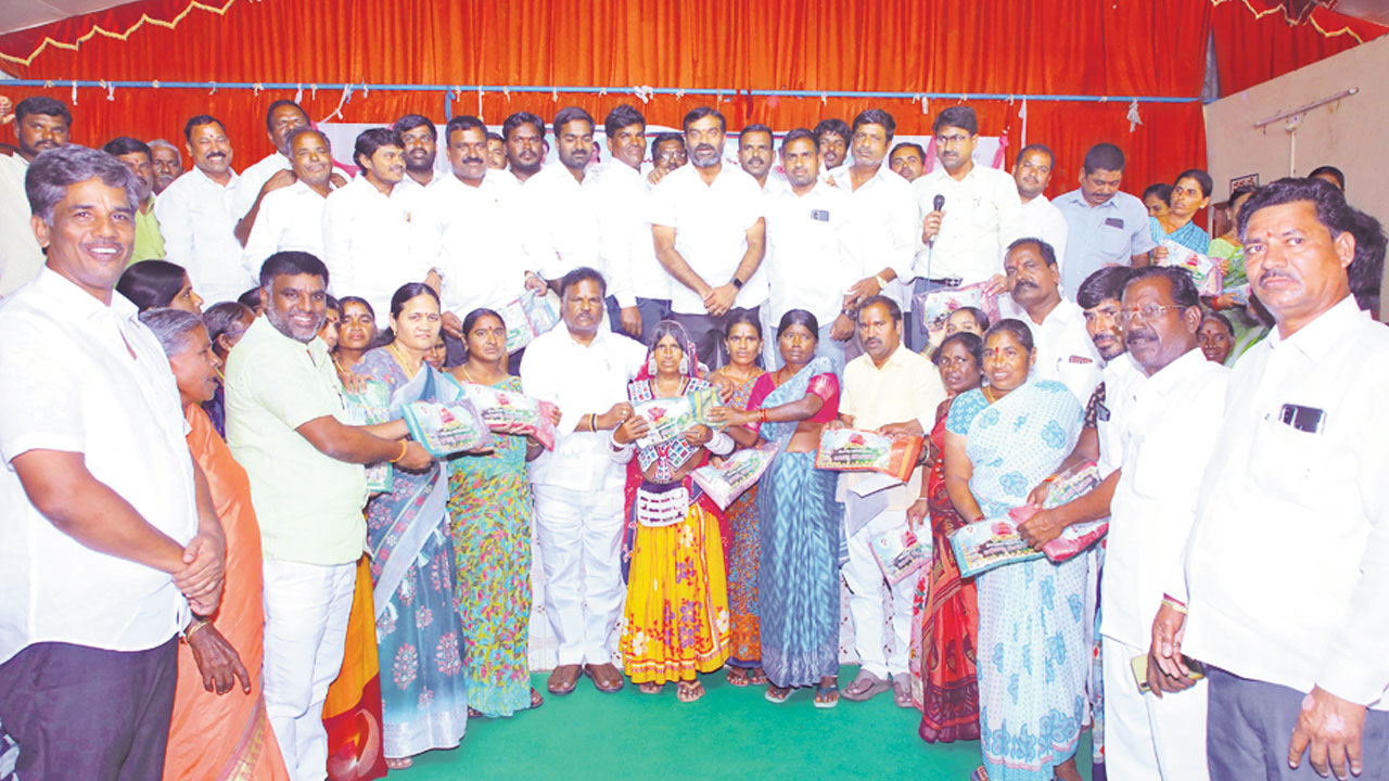 మహిళా సాధికారతే ప్రభుత్వ లక్ష్యం