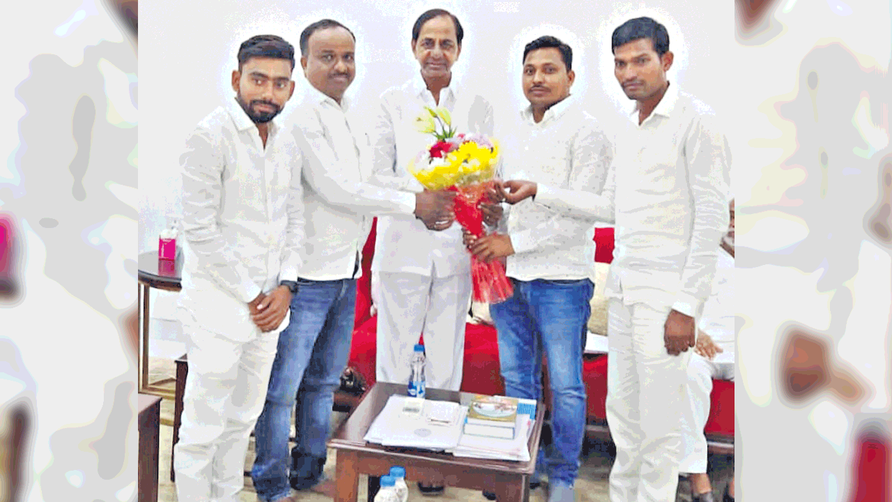 కేసీఆర్‌ జాతీయ పార్టీని ప్రారంభించాలి