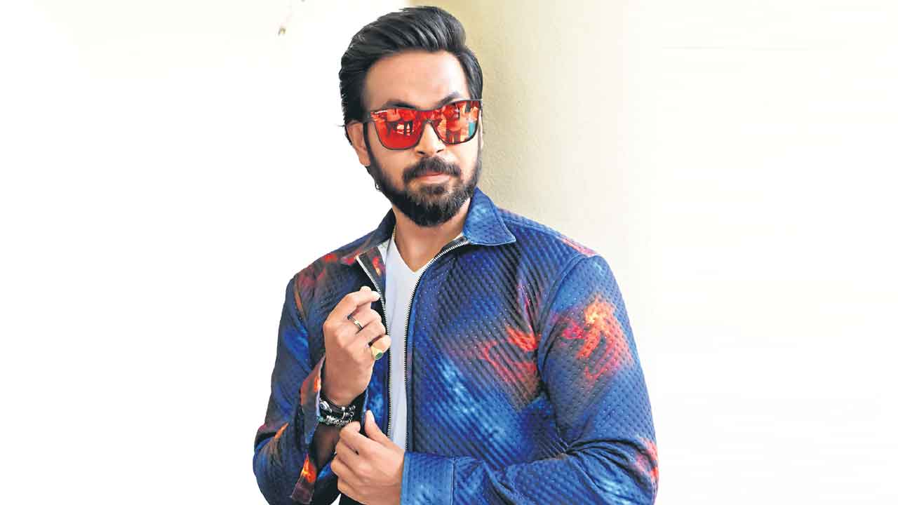 జరీ జరీ పంచె కట్టు