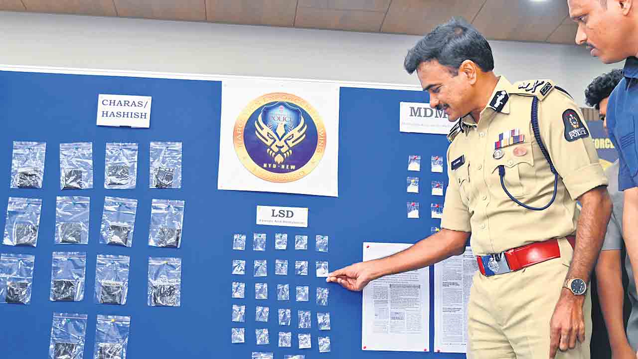 డార్క్‌ వెబ్‌లో డ్రగ్స్‌ దందా